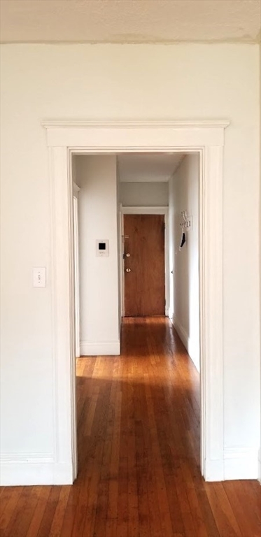 8 Kinross Rd # 9