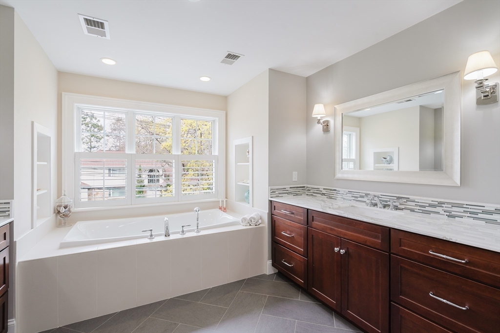 140 Greenwood St