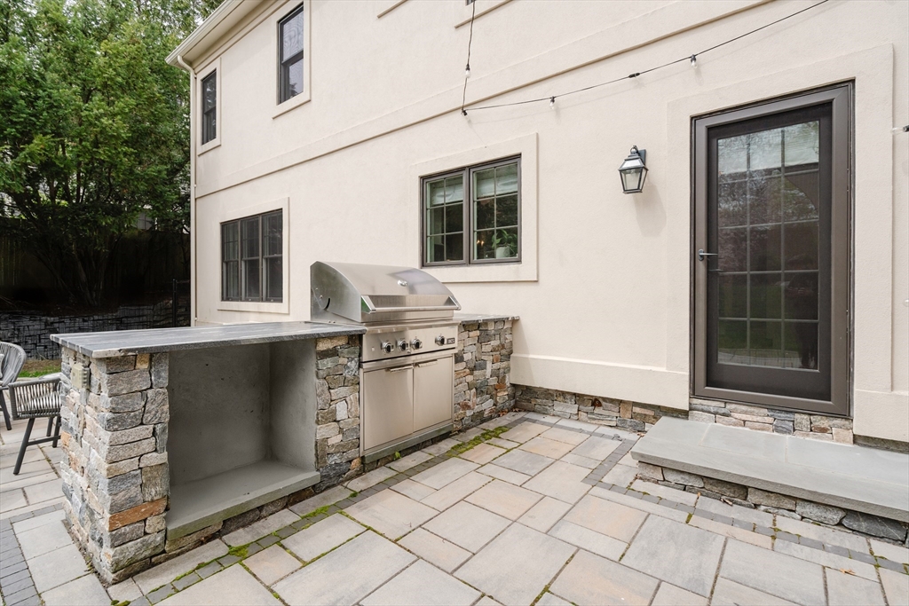 140 Greenwood St