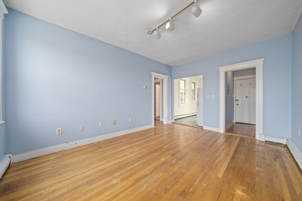 1625 Commonwealth Ave # 18
