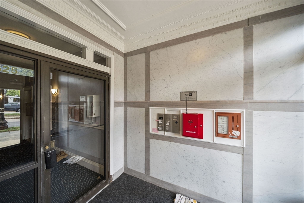 1625 Commonwealth Ave # 18