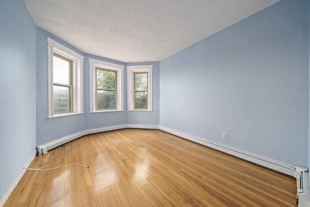 1625 Commonwealth Ave # 18