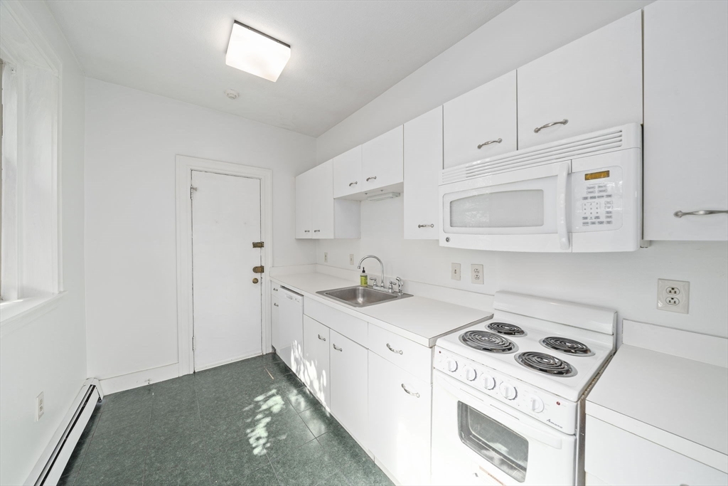 1625 Commonwealth Ave # 18