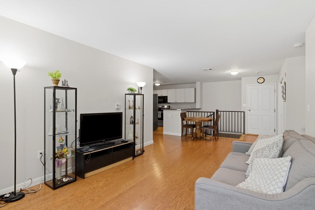 30 Franklin Street # 113