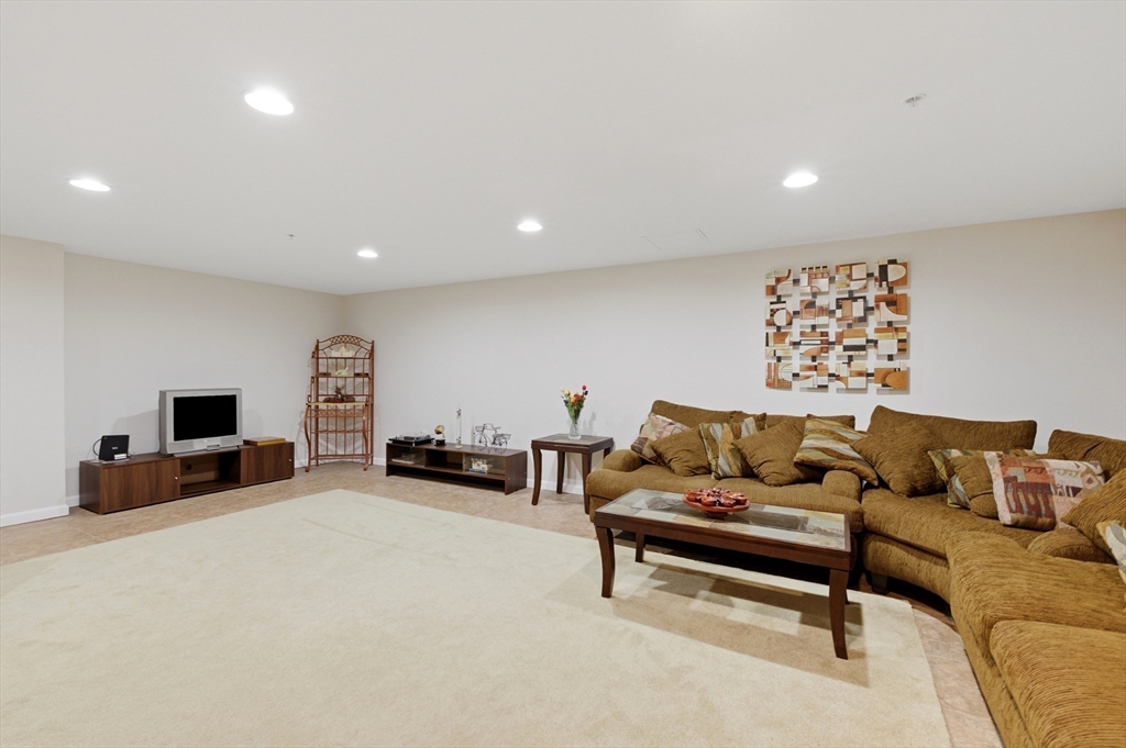 30 Franklin Street # 113