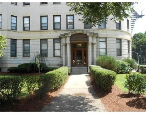 1880 Commonwealth Ave # 10
