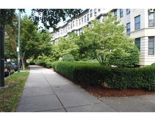 1880 Commonwealth Ave # 10