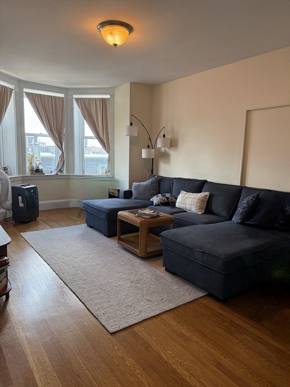 8 Garrison St # 609