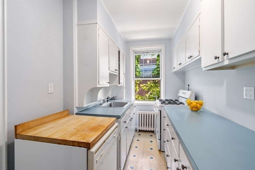 50 Follen St # 416