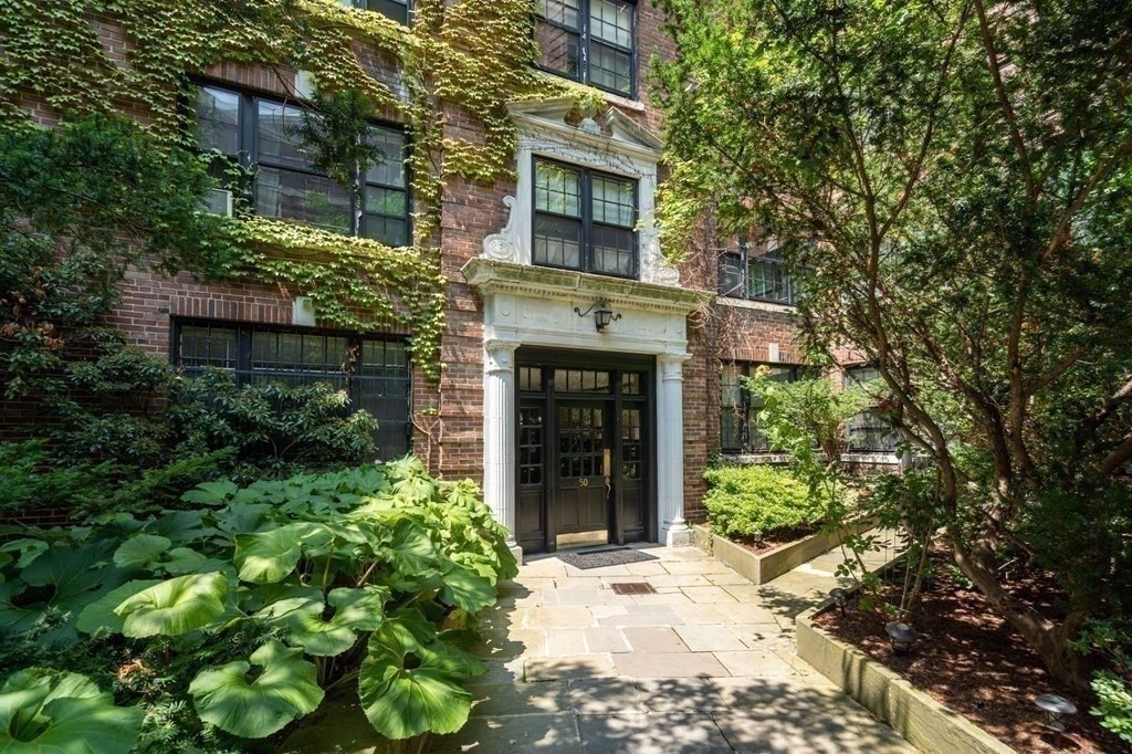50 Follen St # 416