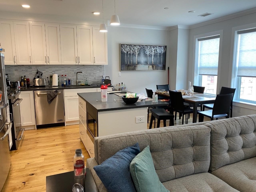 30 Polk St # 206