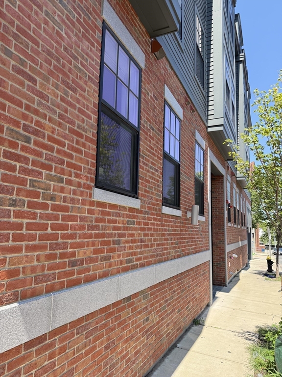30 Polk St # 206