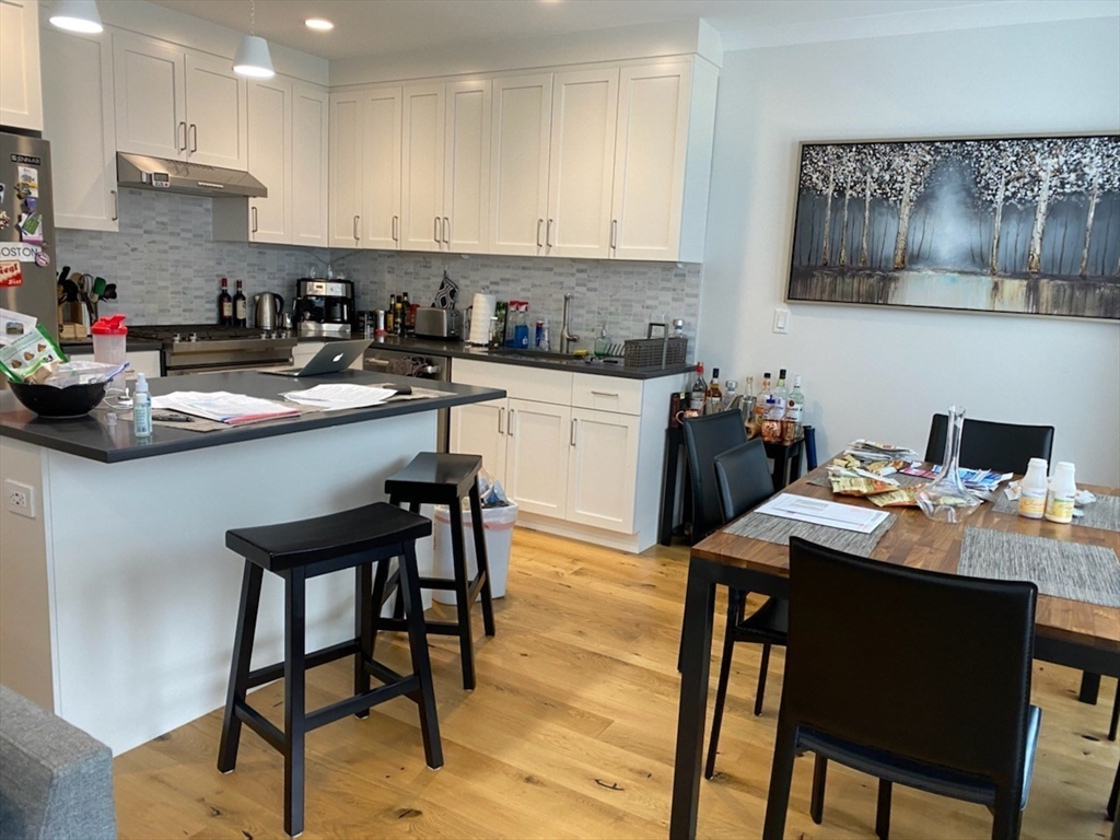 30 Polk St # 206