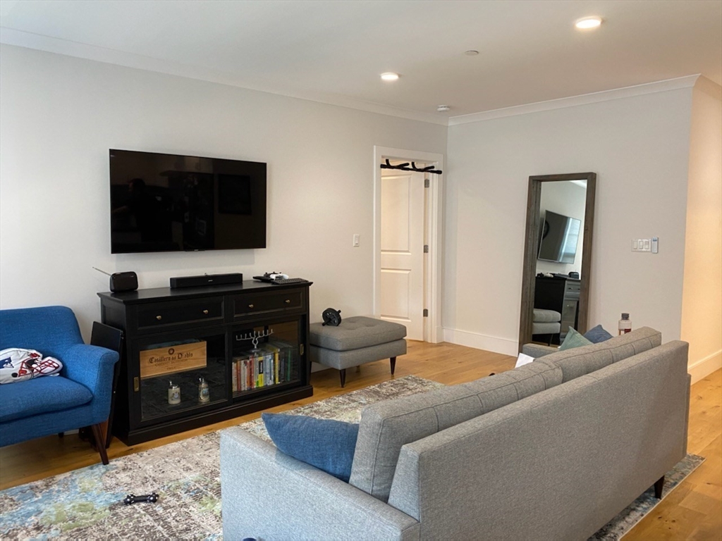 30 Polk St # 206