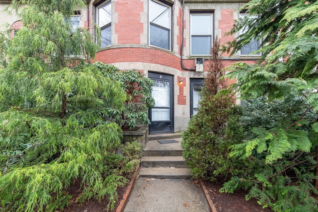 15 University Rd # B