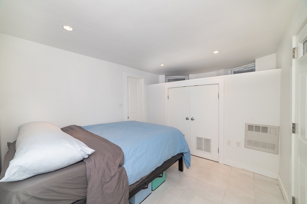 15 University Rd # B