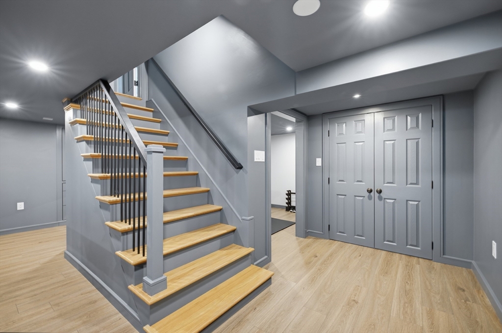 6 Lockway Road