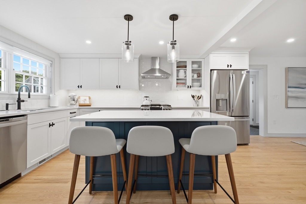 6 Lockway Road