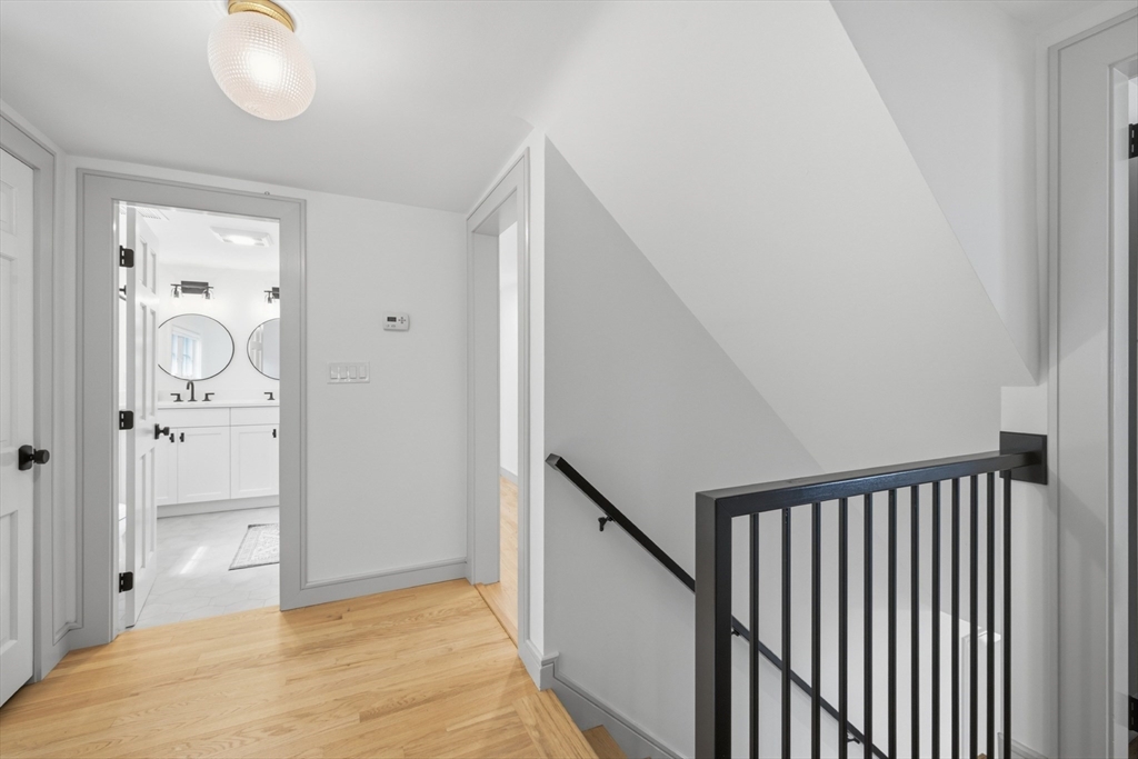 6 Lockway Road