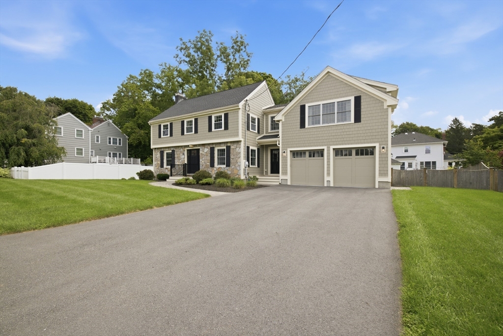 6 Lockway Road