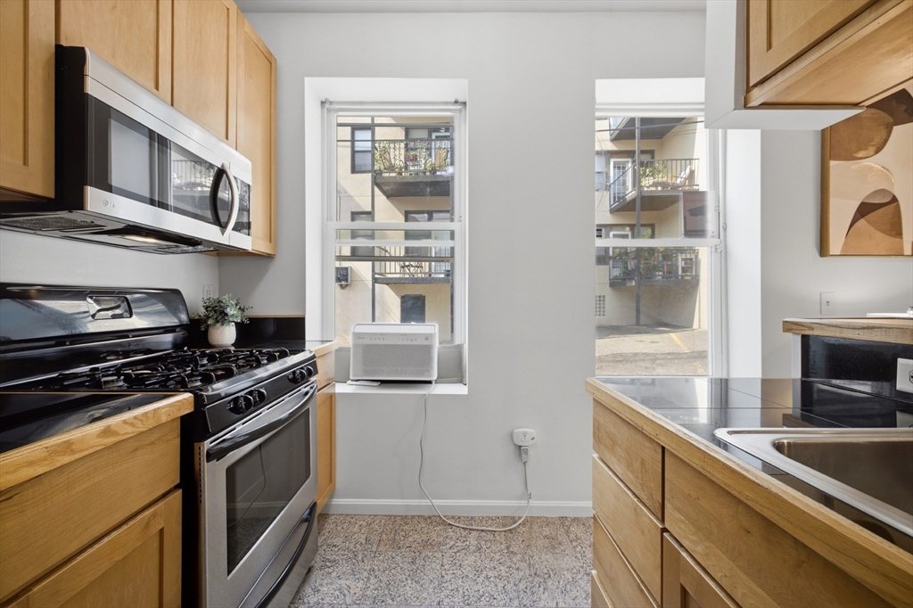 330 Summit Ave # 104