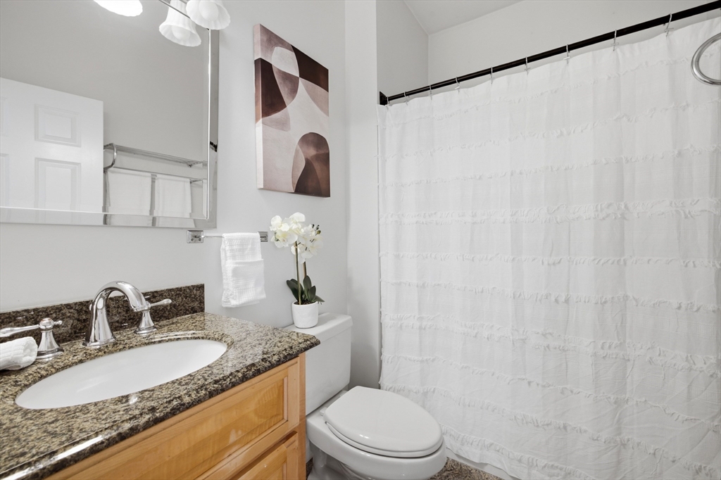 330 Summit Ave # 104