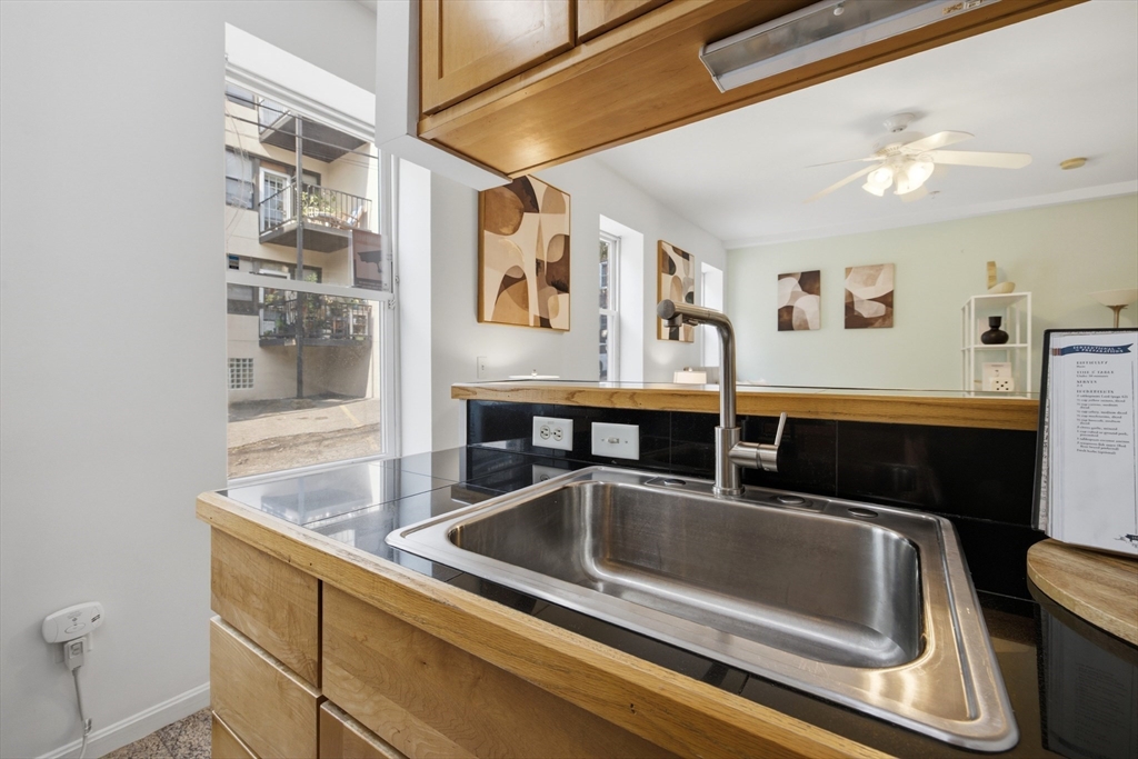 330 Summit Ave # 104