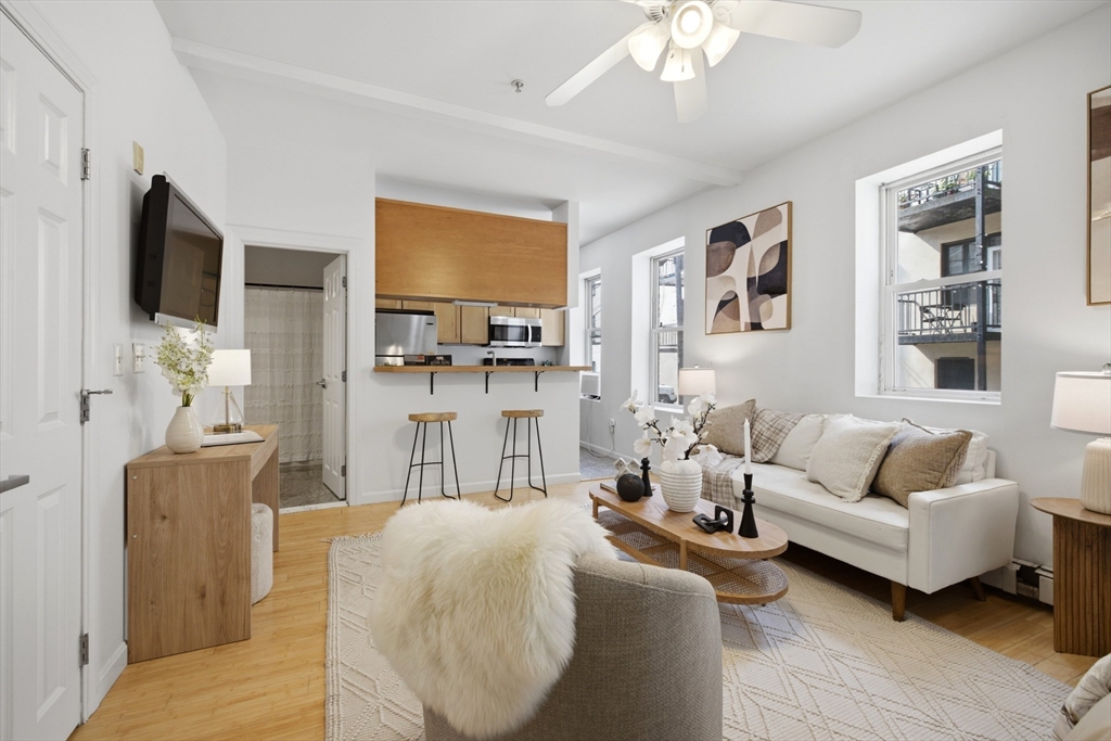 330 Summit Ave # 104