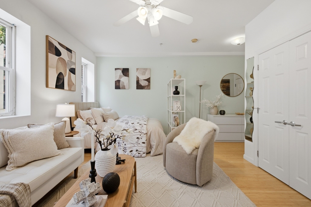 330 Summit Ave # 104