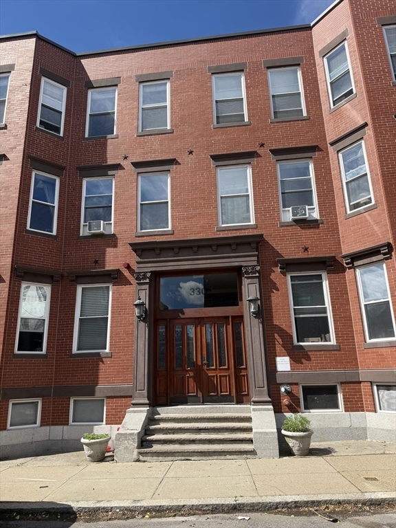330 Summit Ave # 104