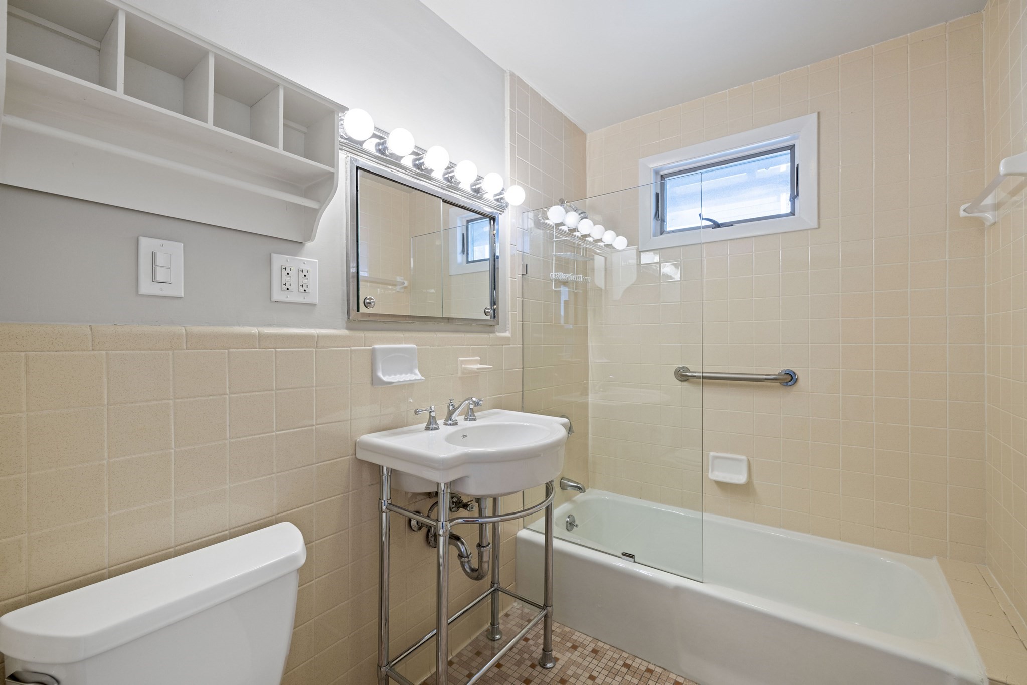 26 Bradford Rd # 26