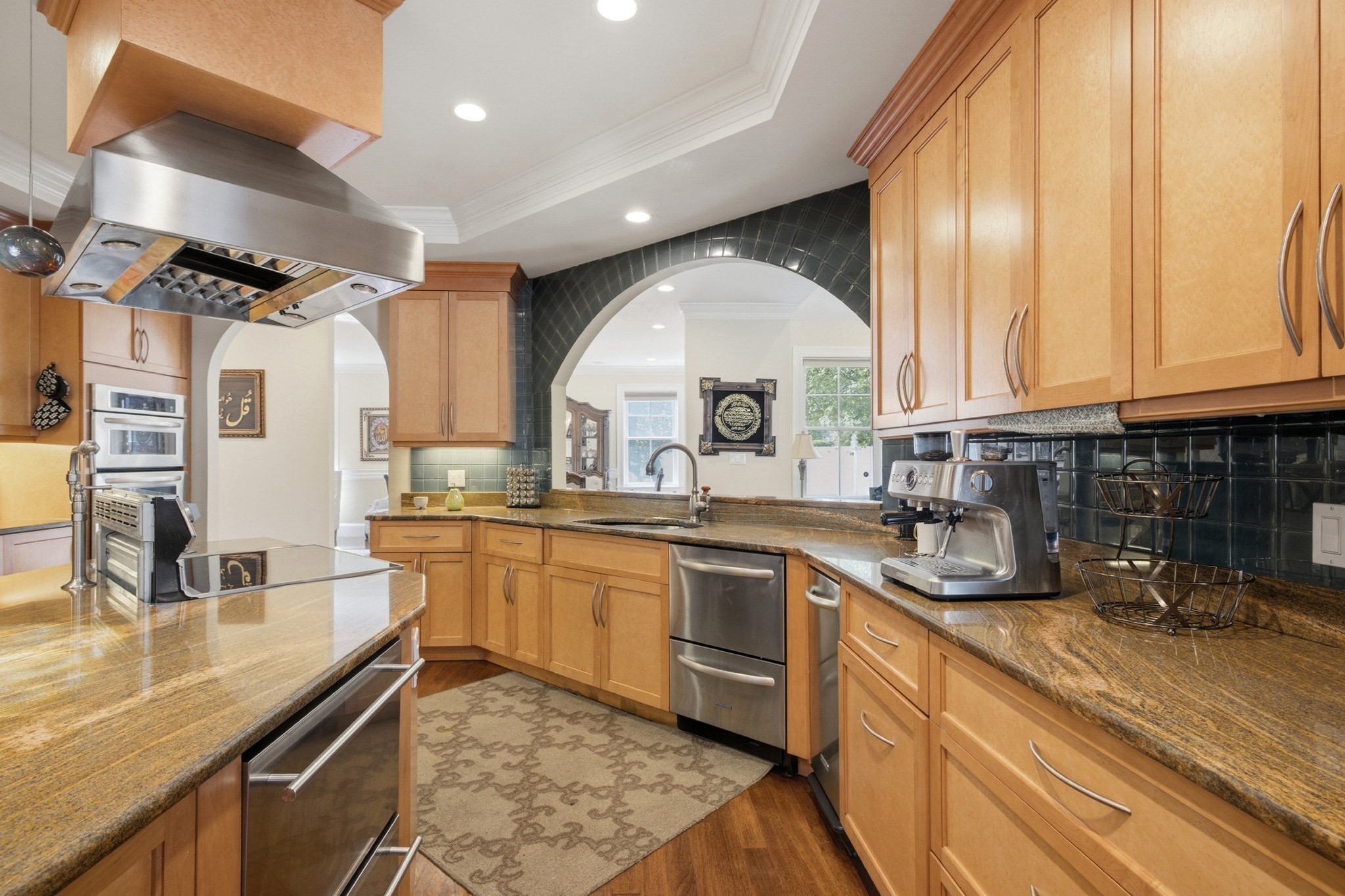 8 Longmeadow Rd