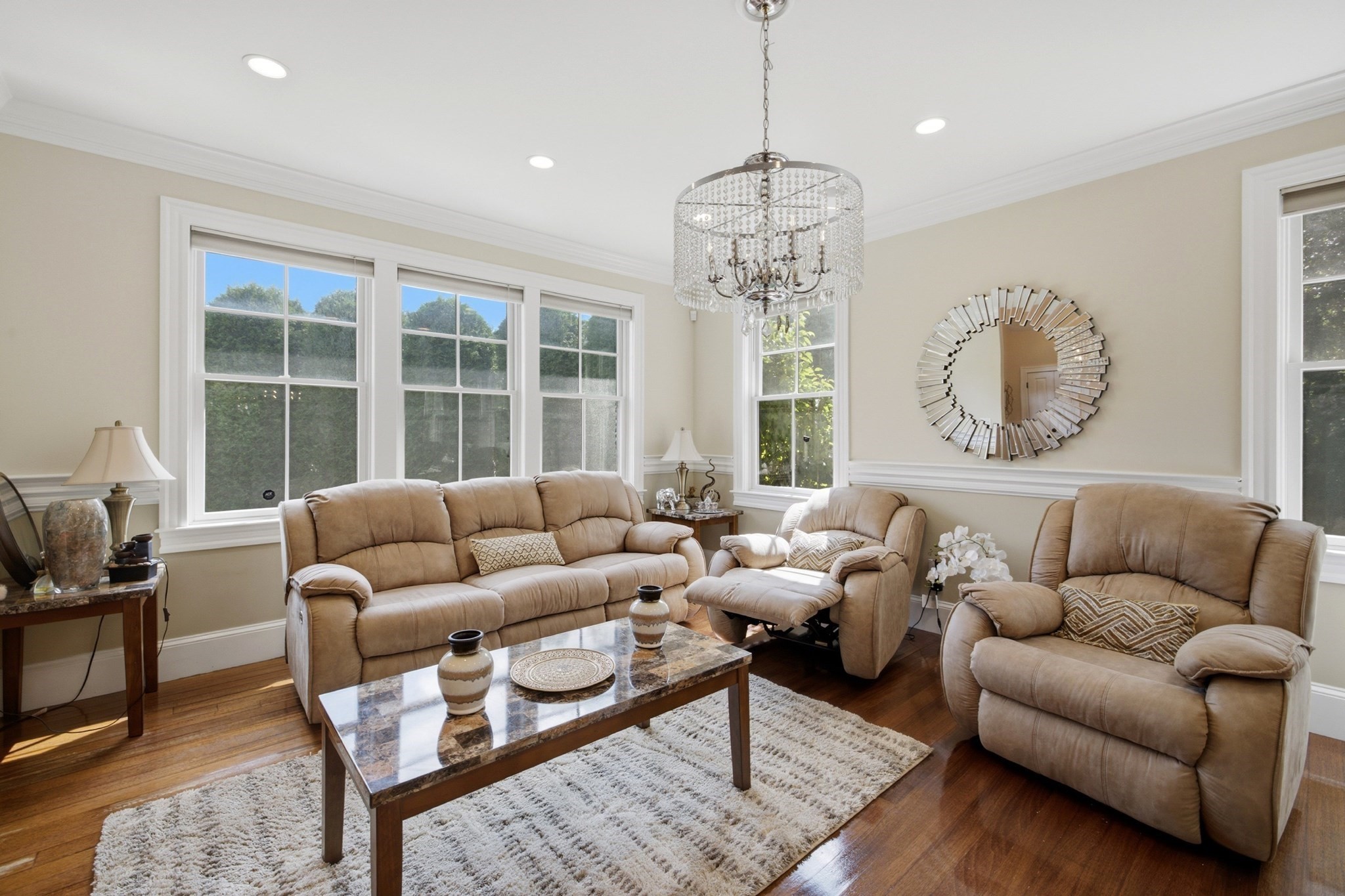 8 Longmeadow Rd