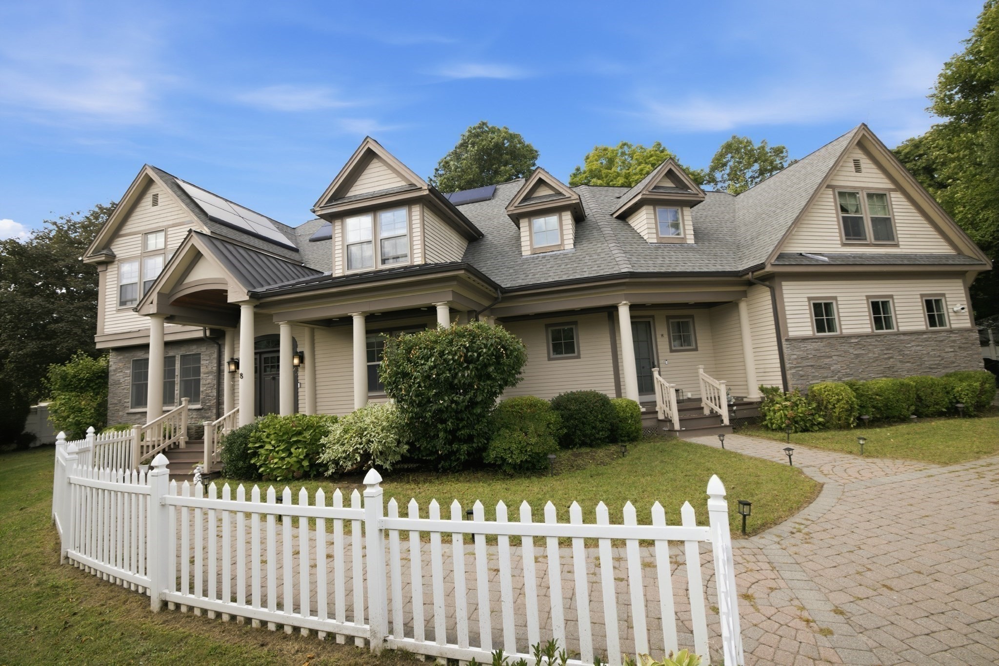 8 Longmeadow Rd