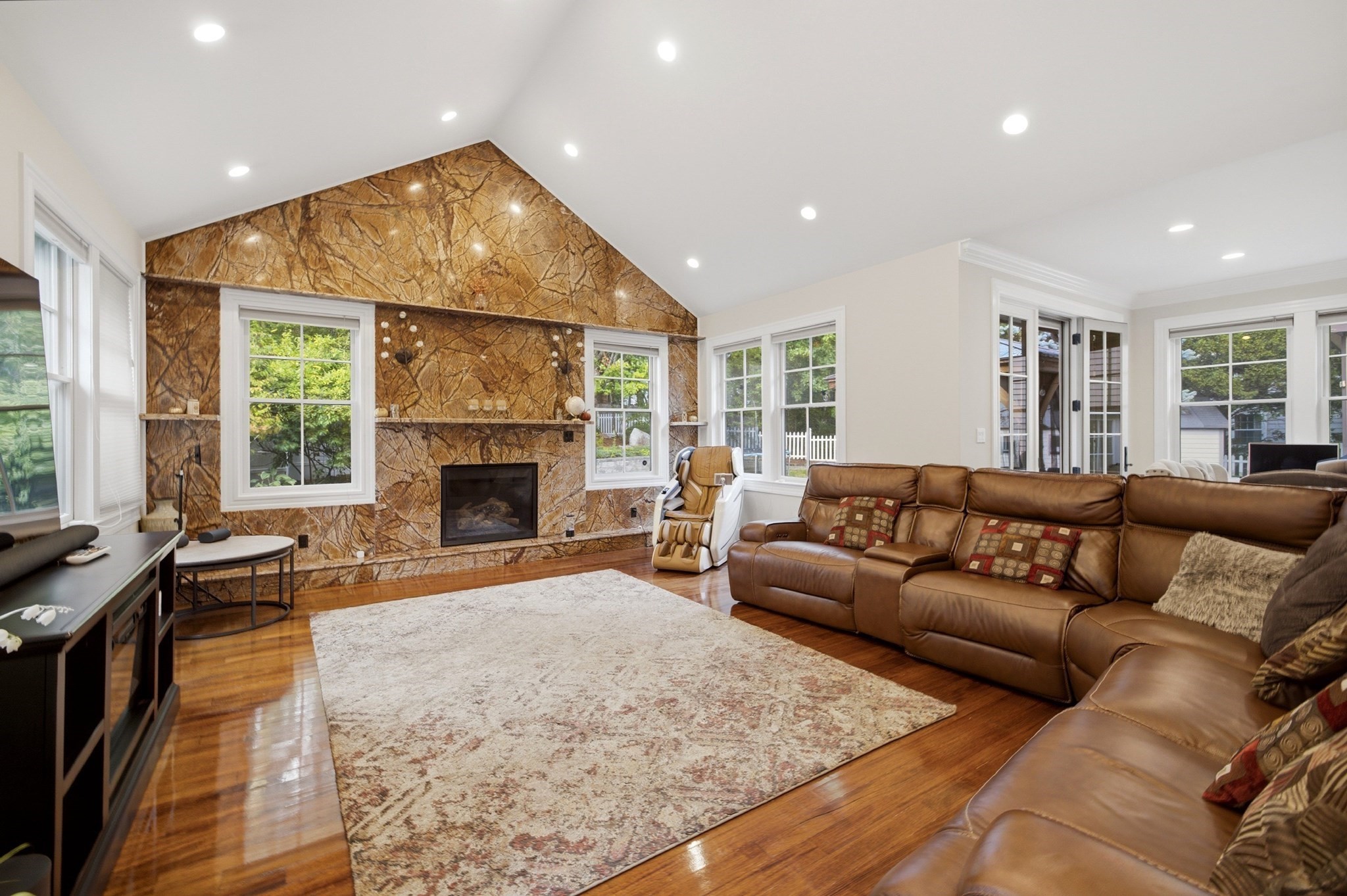8 Longmeadow Rd