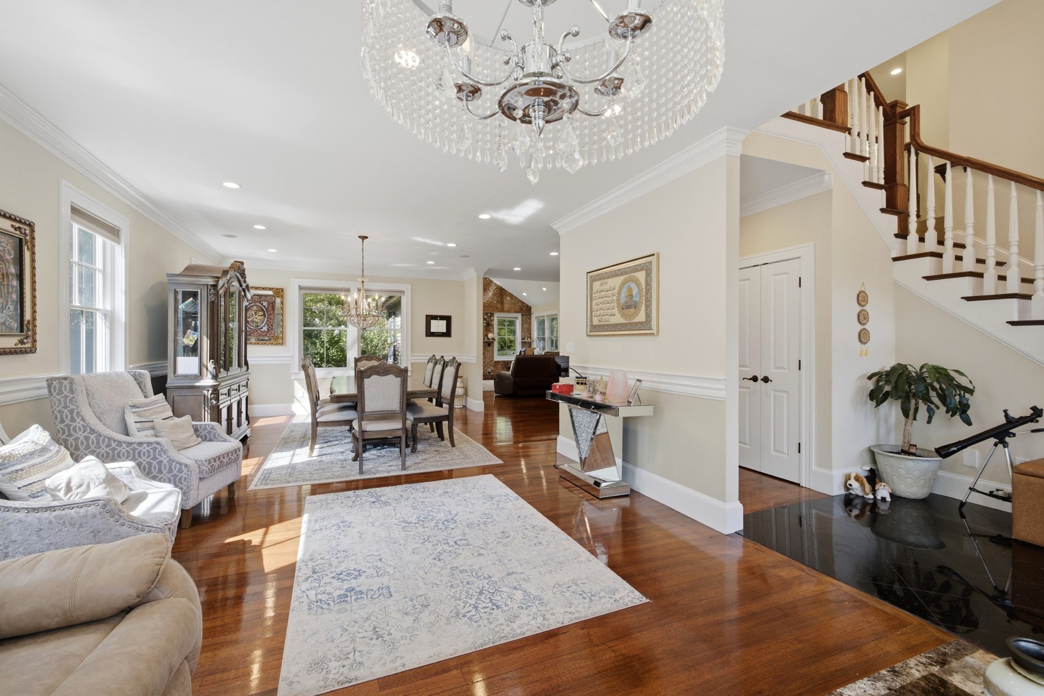 8 Longmeadow Rd