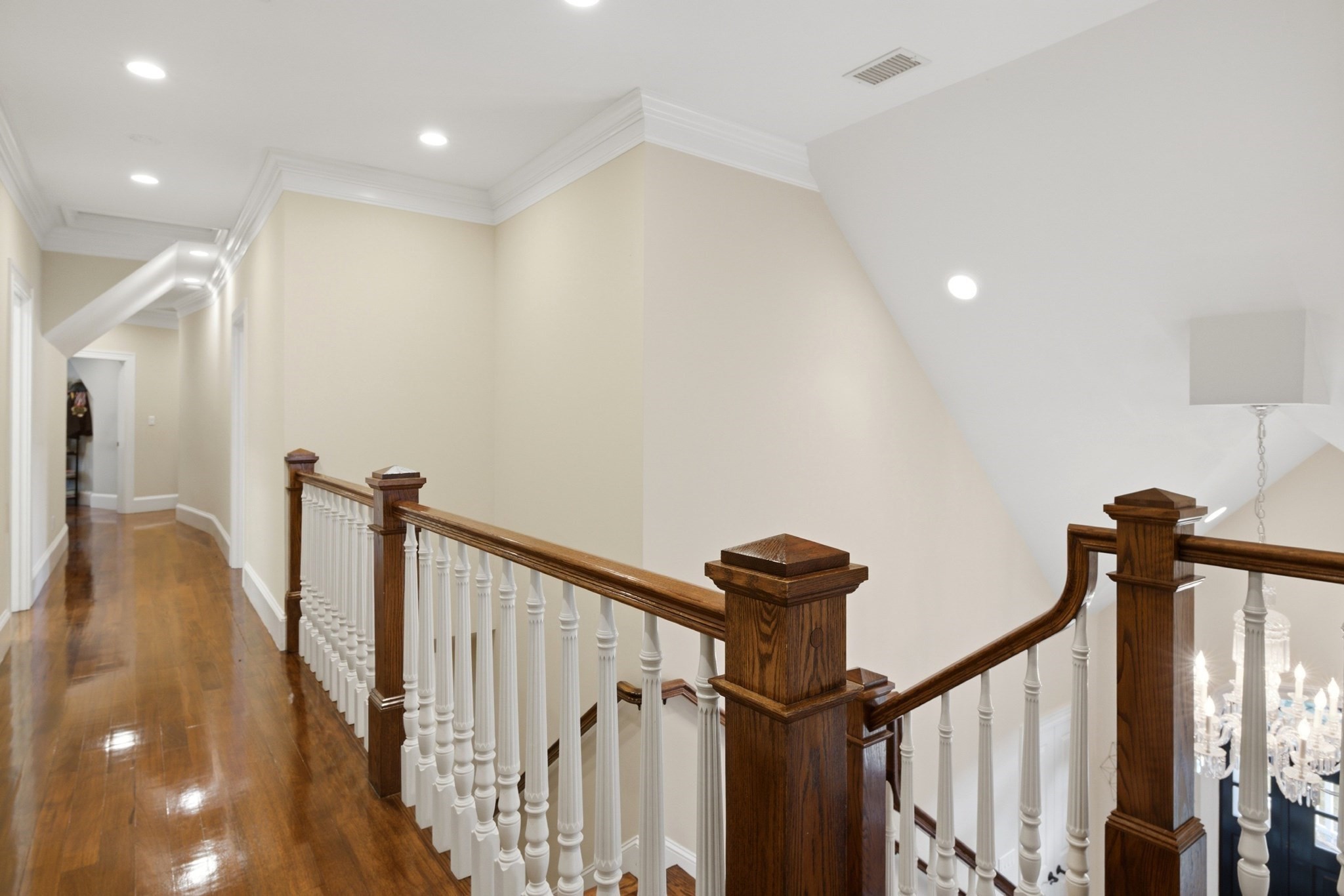 8 Longmeadow Rd