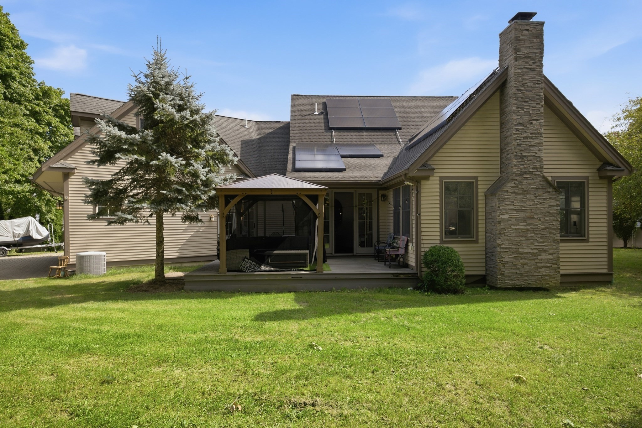 8 Longmeadow Rd