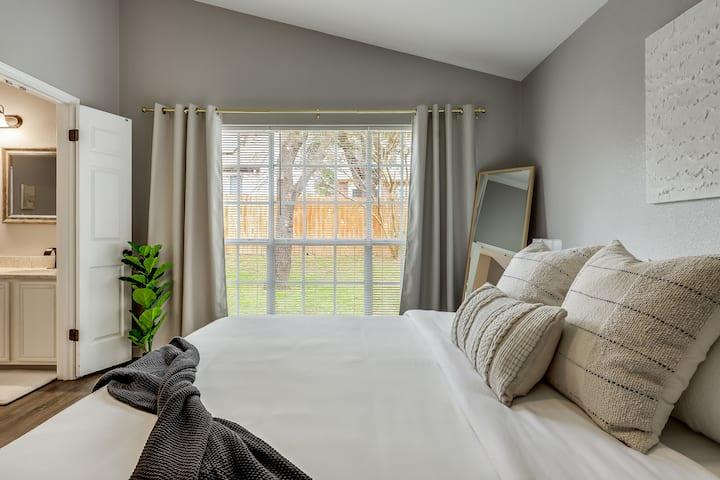 1100 Briargate DR