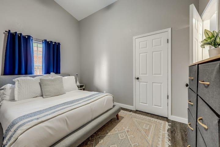 1100 Briargate DR