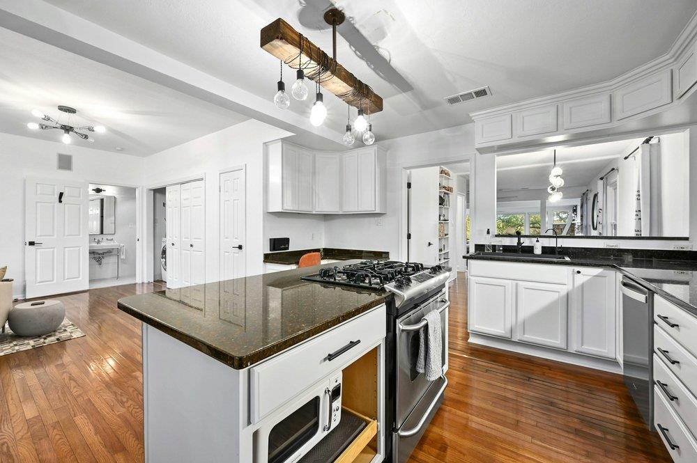 525 Barton BLVD, Austin