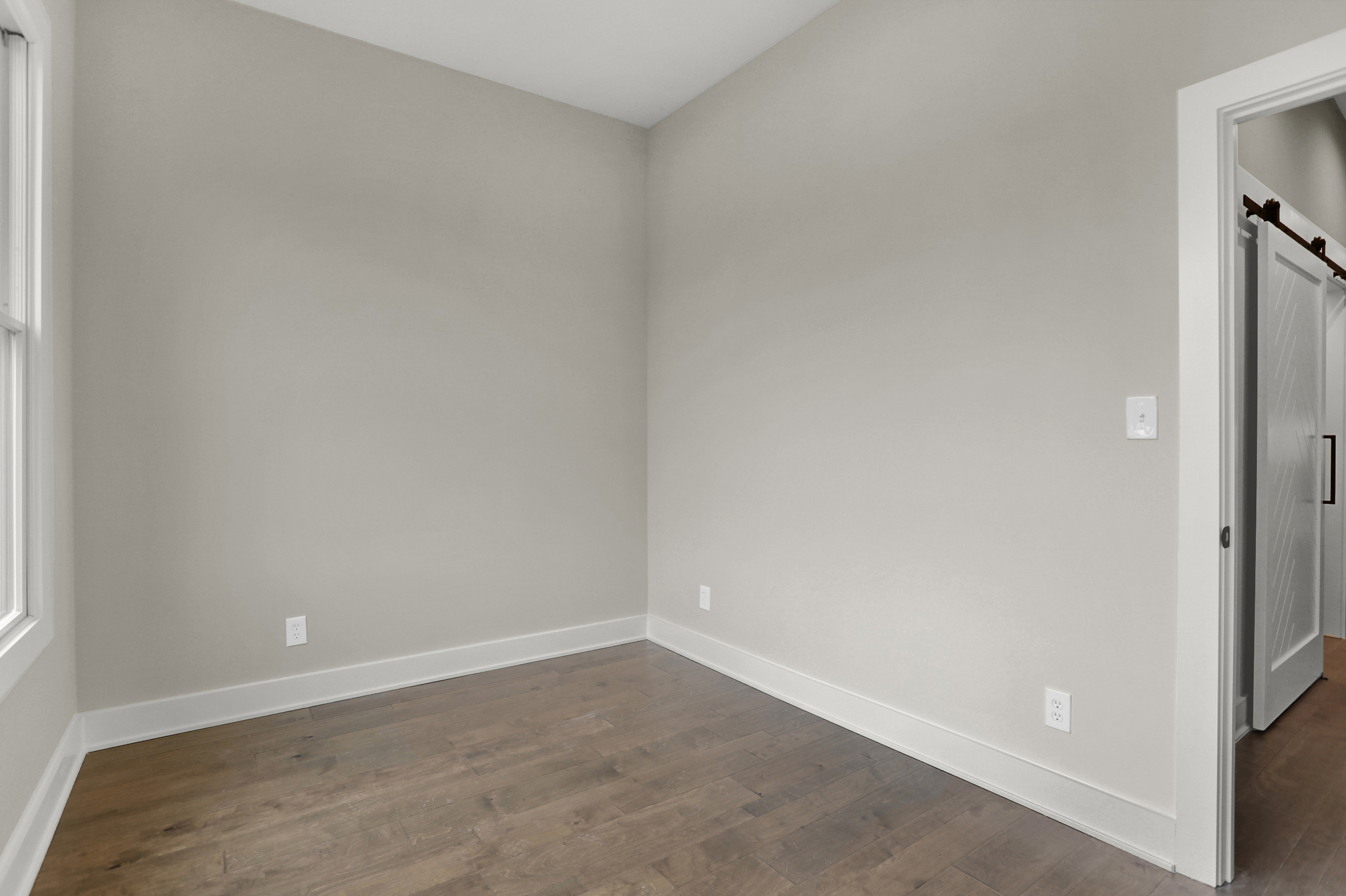 15039 Oak Hollow Lane W