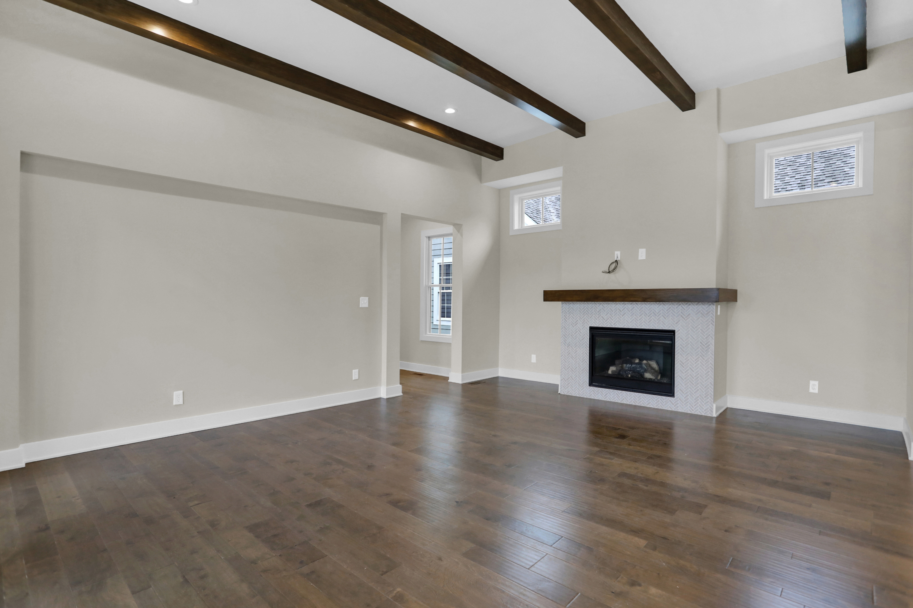 15039 Oak Hollow Lane W