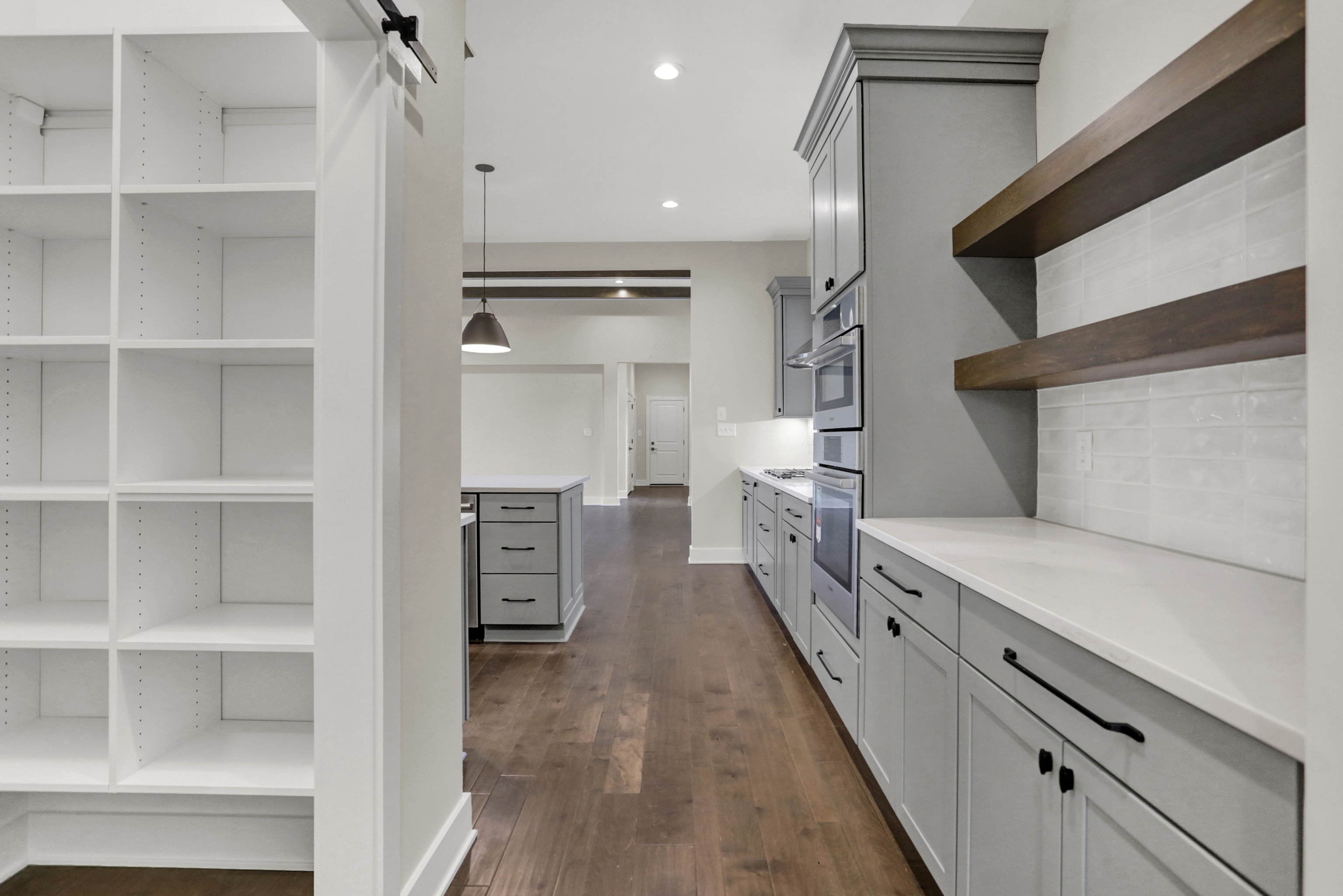 15039 Oak Hollow Lane W