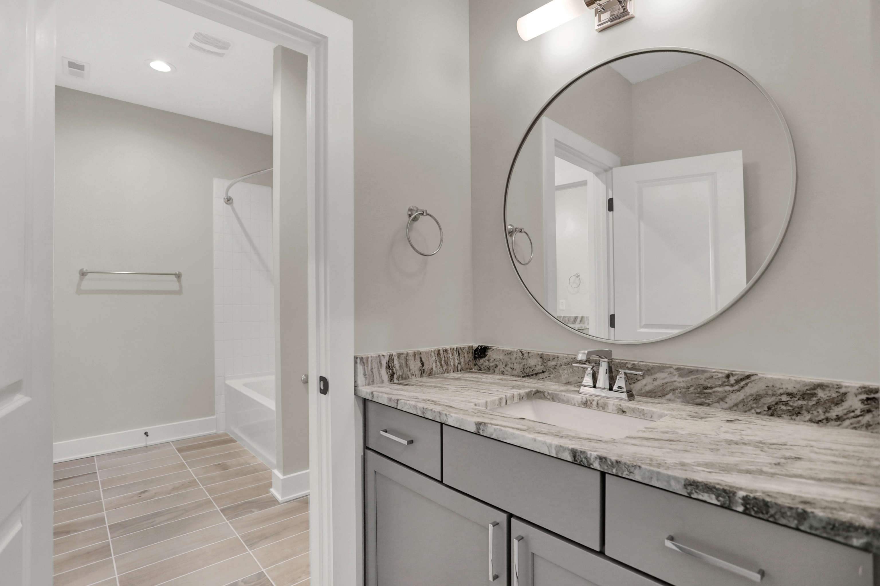 15039 Oak Hollow Lane W