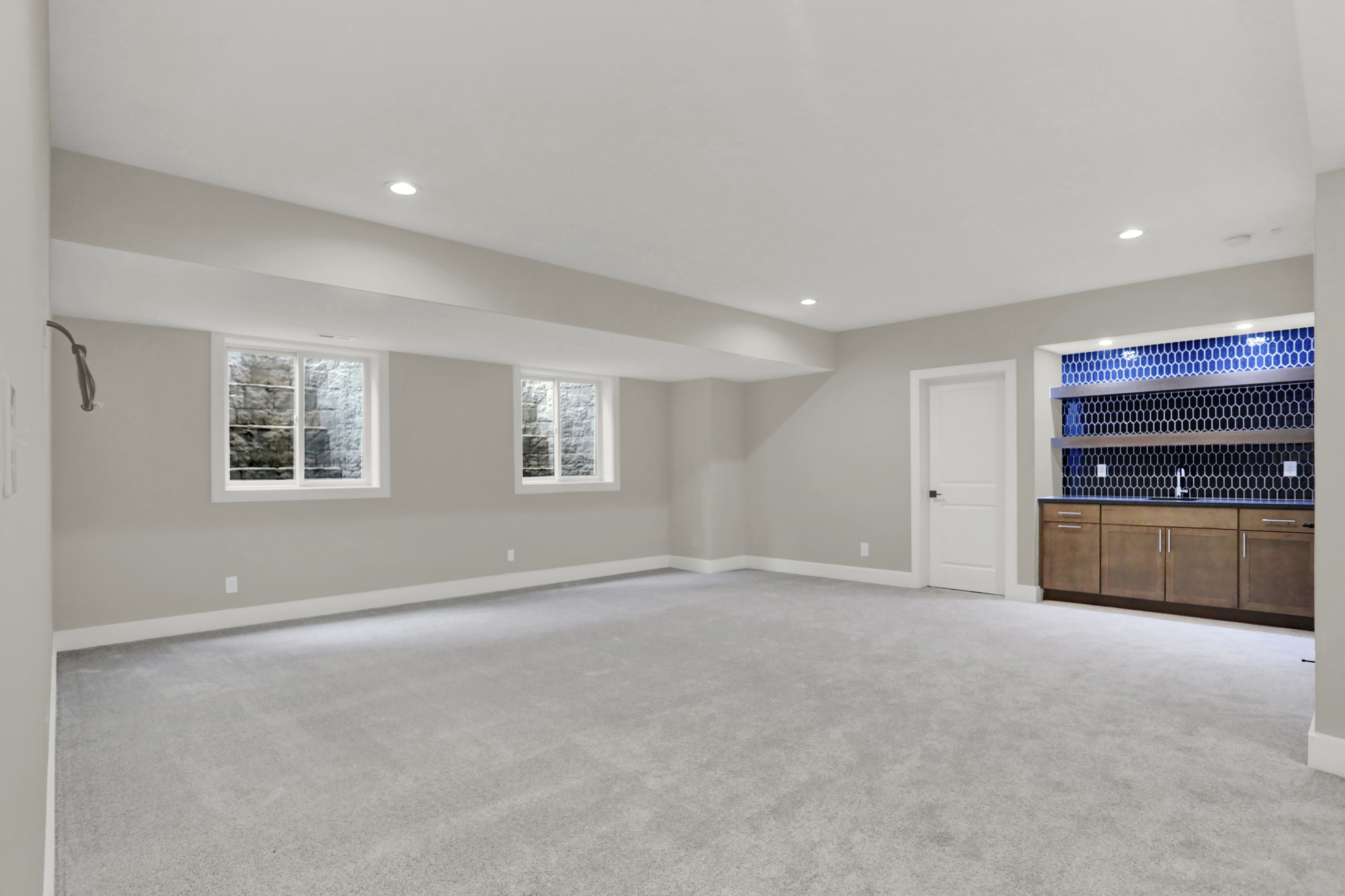 15039 Oak Hollow Lane W