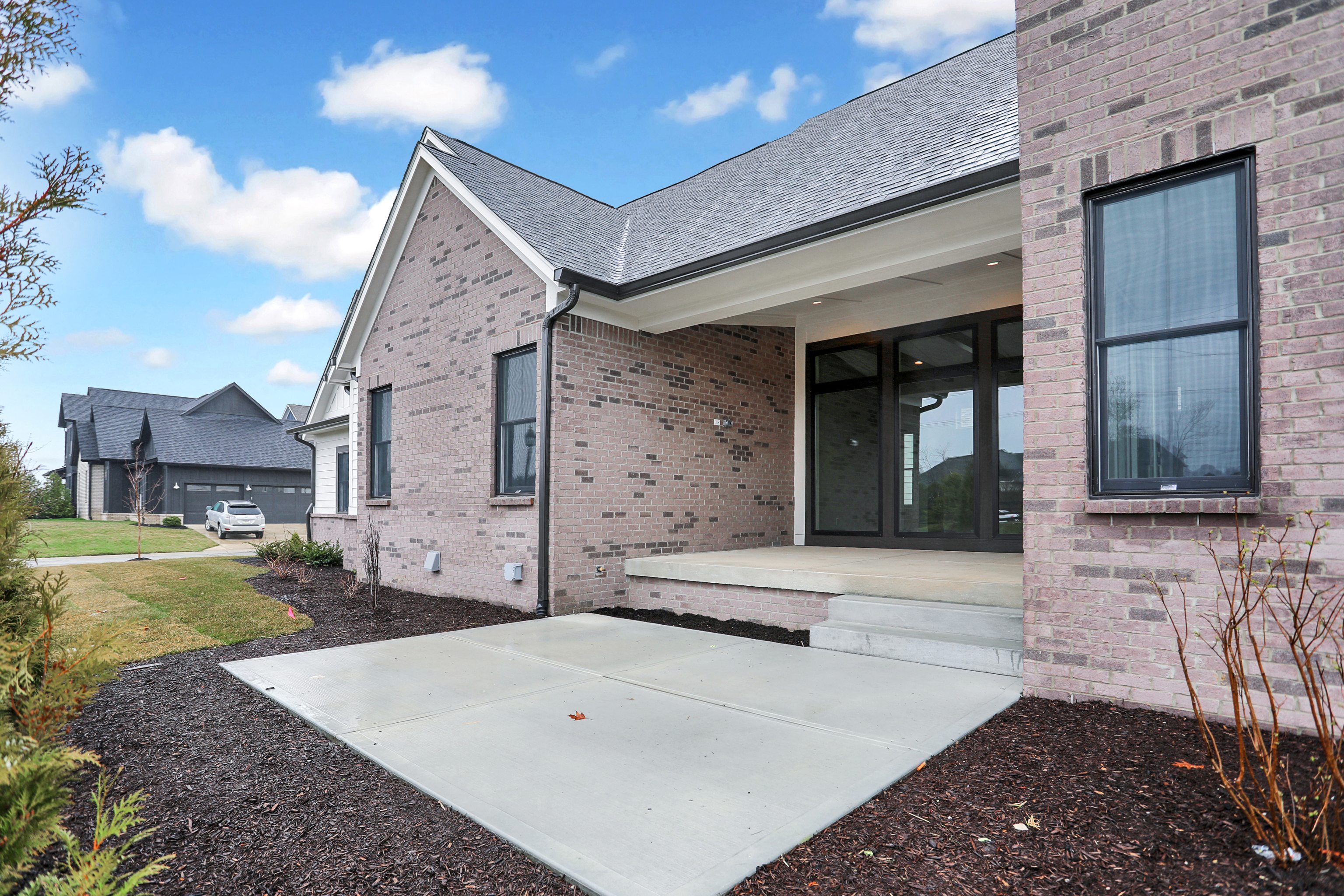 15039 Oak Hollow Lane W