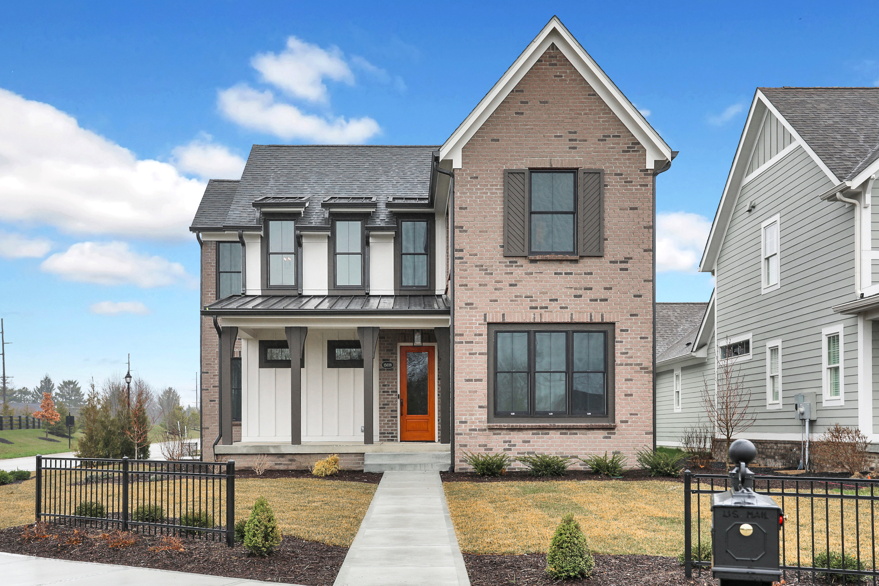 15039 Oak Hollow Lane W