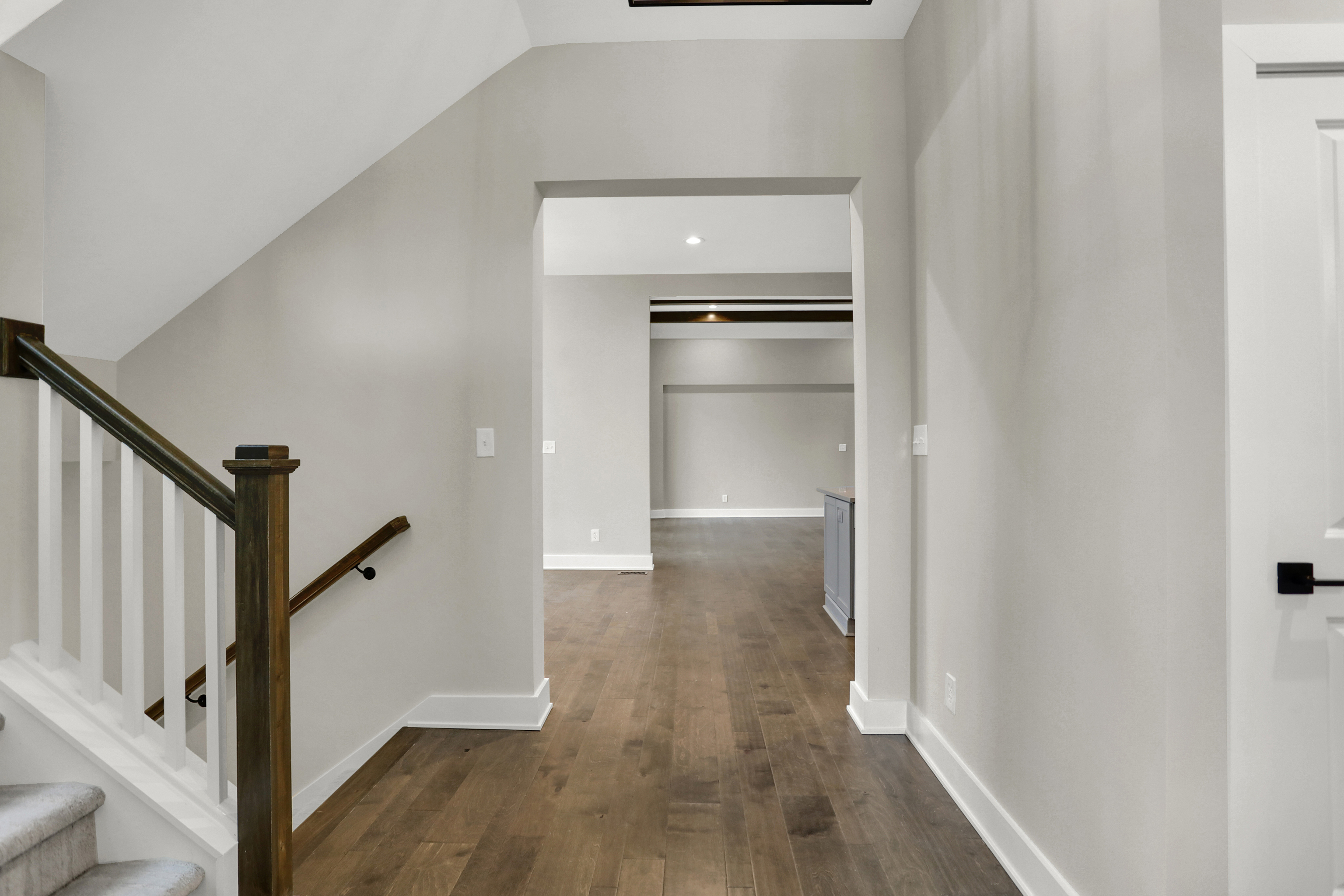 15039 Oak Hollow Lane W