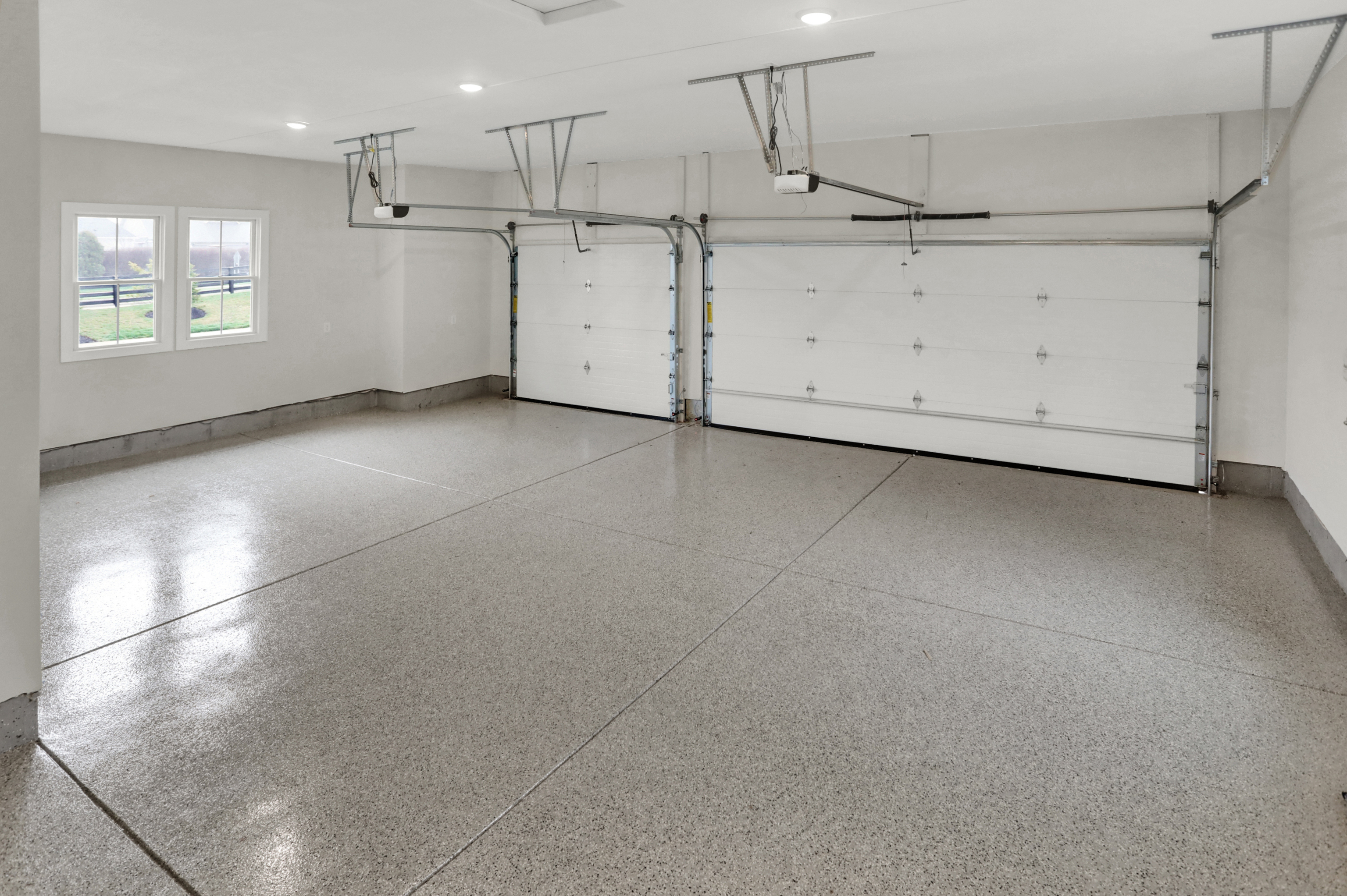 15039 Oak Hollow Lane W